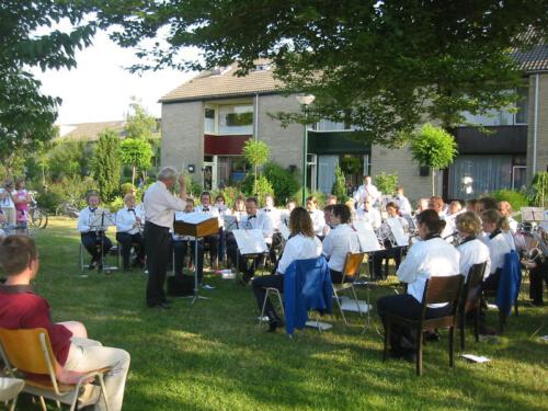 Buitenconcert van Ons Genoegen Renswoude in 2005
