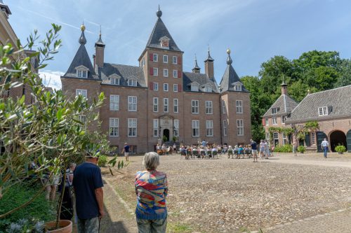 GJG_6979_copy_1069x712