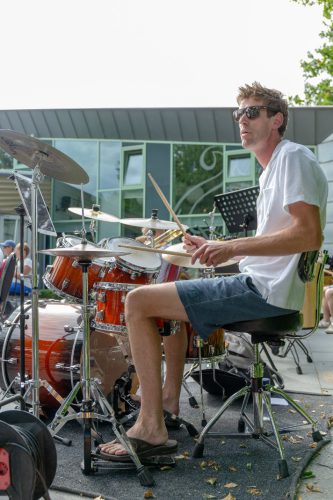 GJG_7223_copy_712x1069