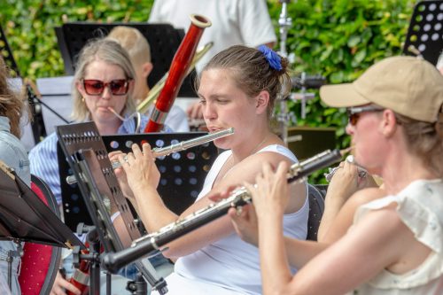 IMG_1915_copy_1069x712